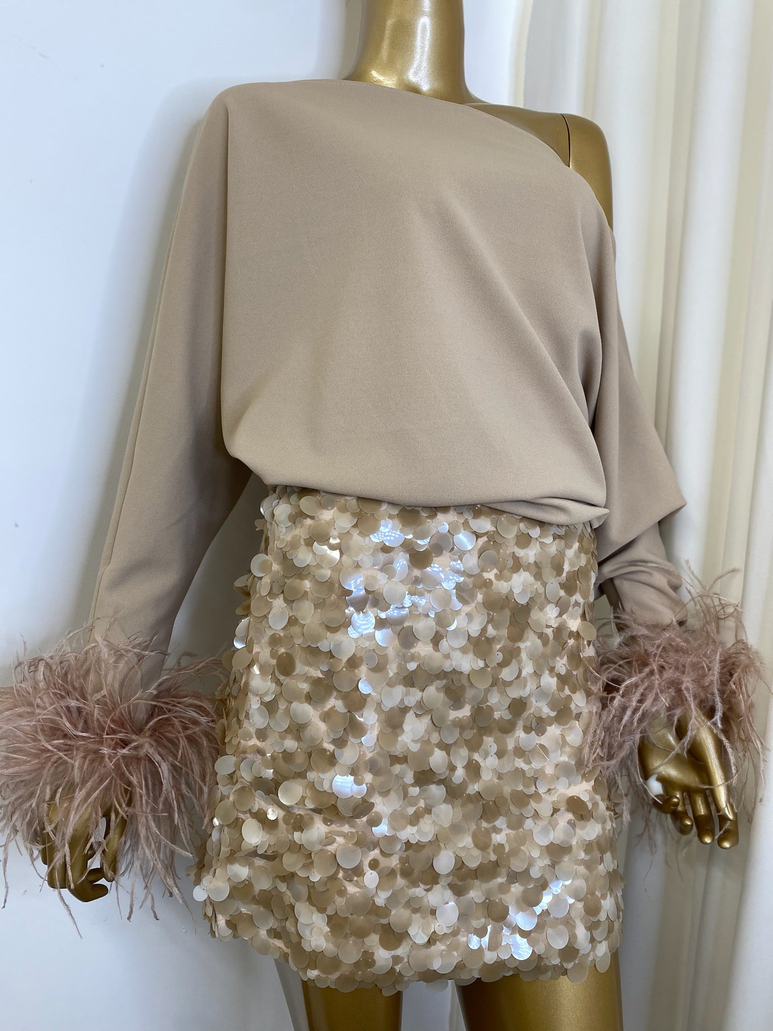 Arella Feather Top Beige