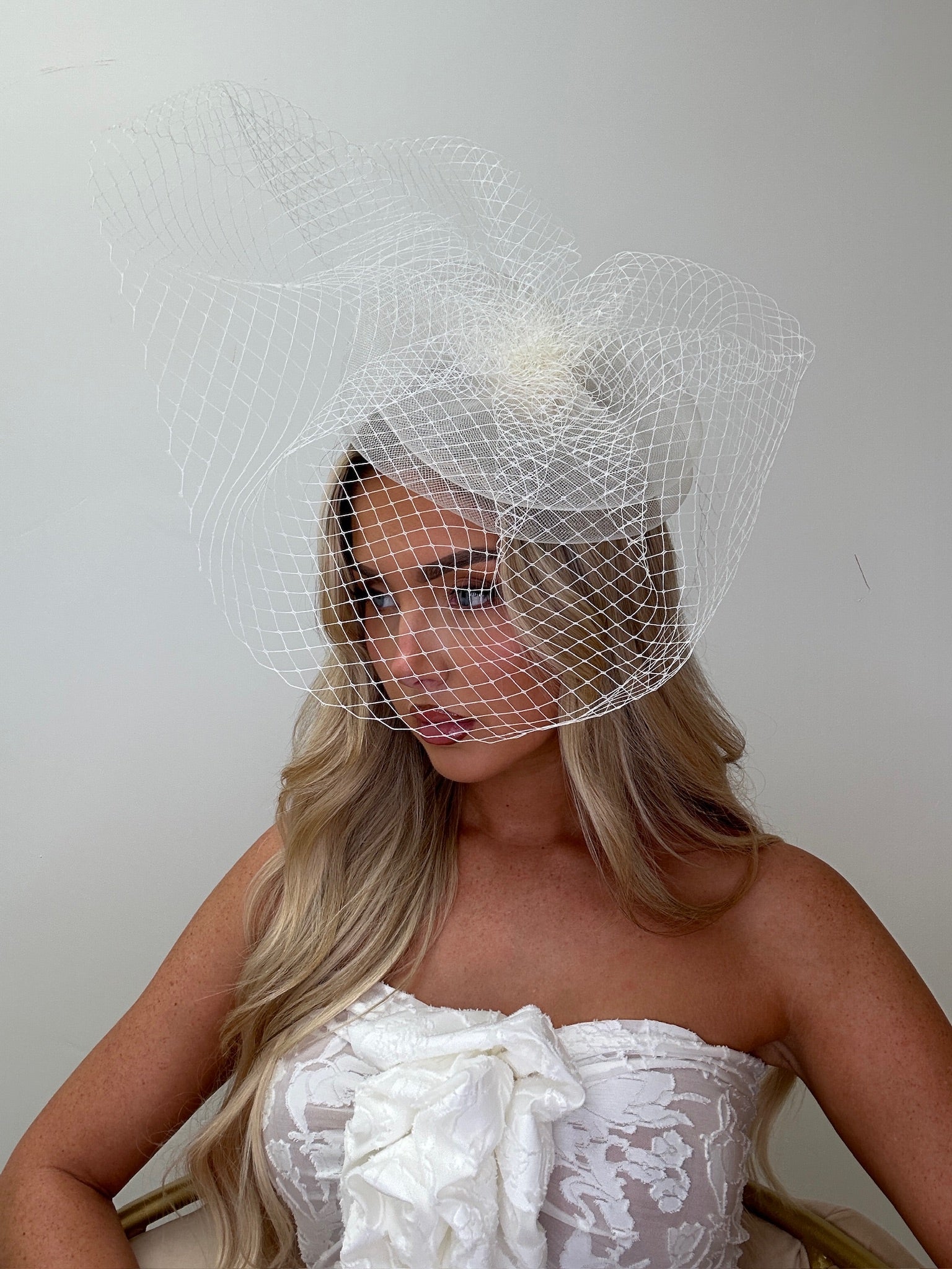 Plate Fascinator Clip white