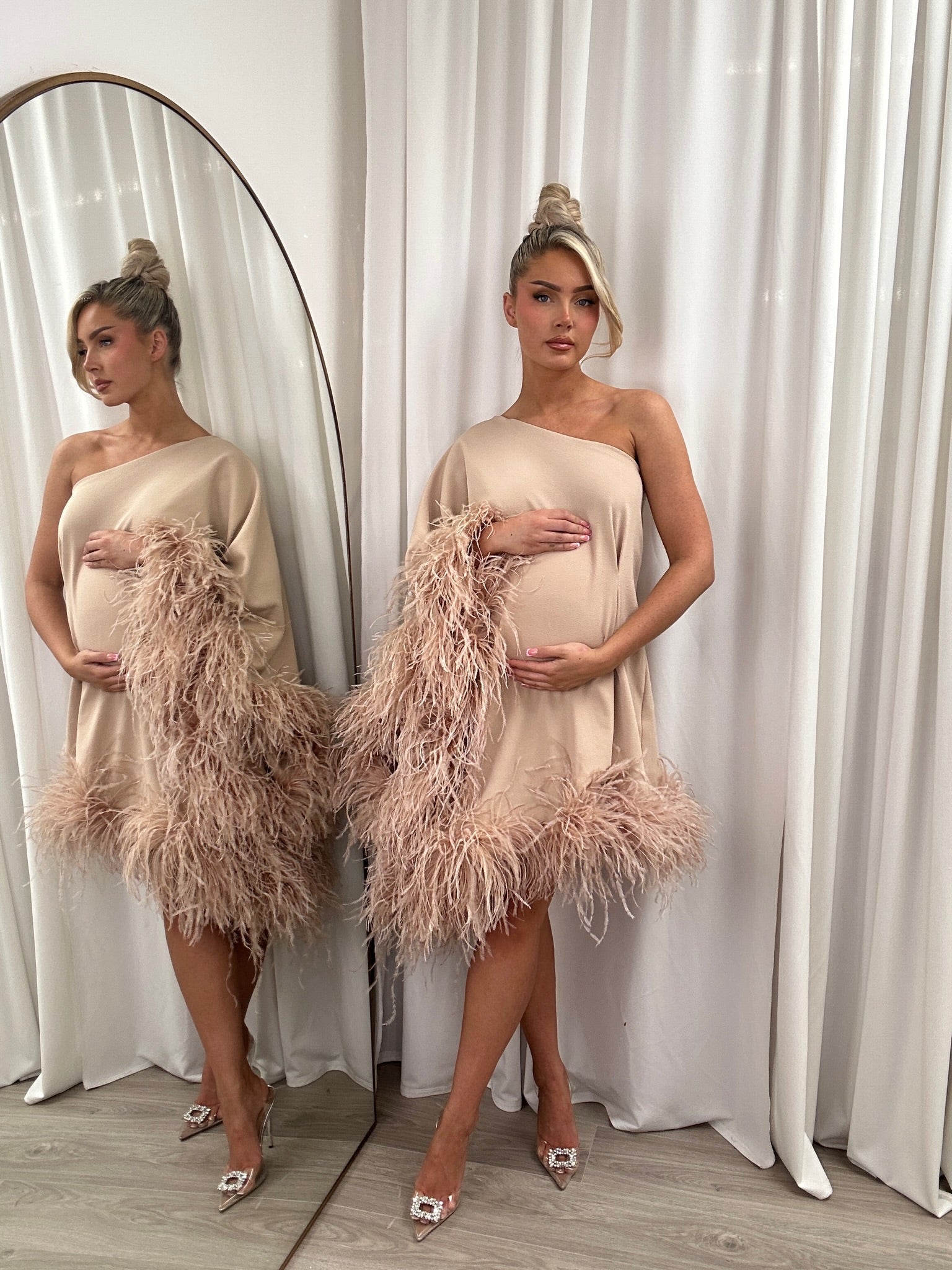 Capri maternity Mini Dress Beige