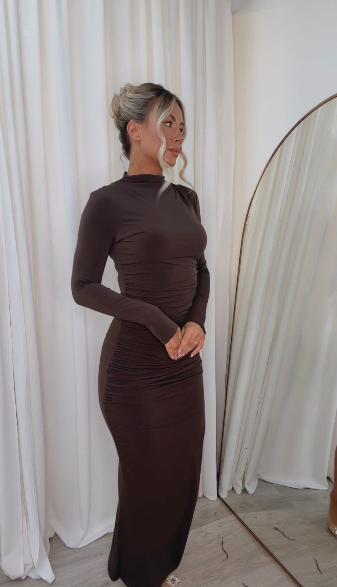 Kourtney Midi Dress Chocolate brown