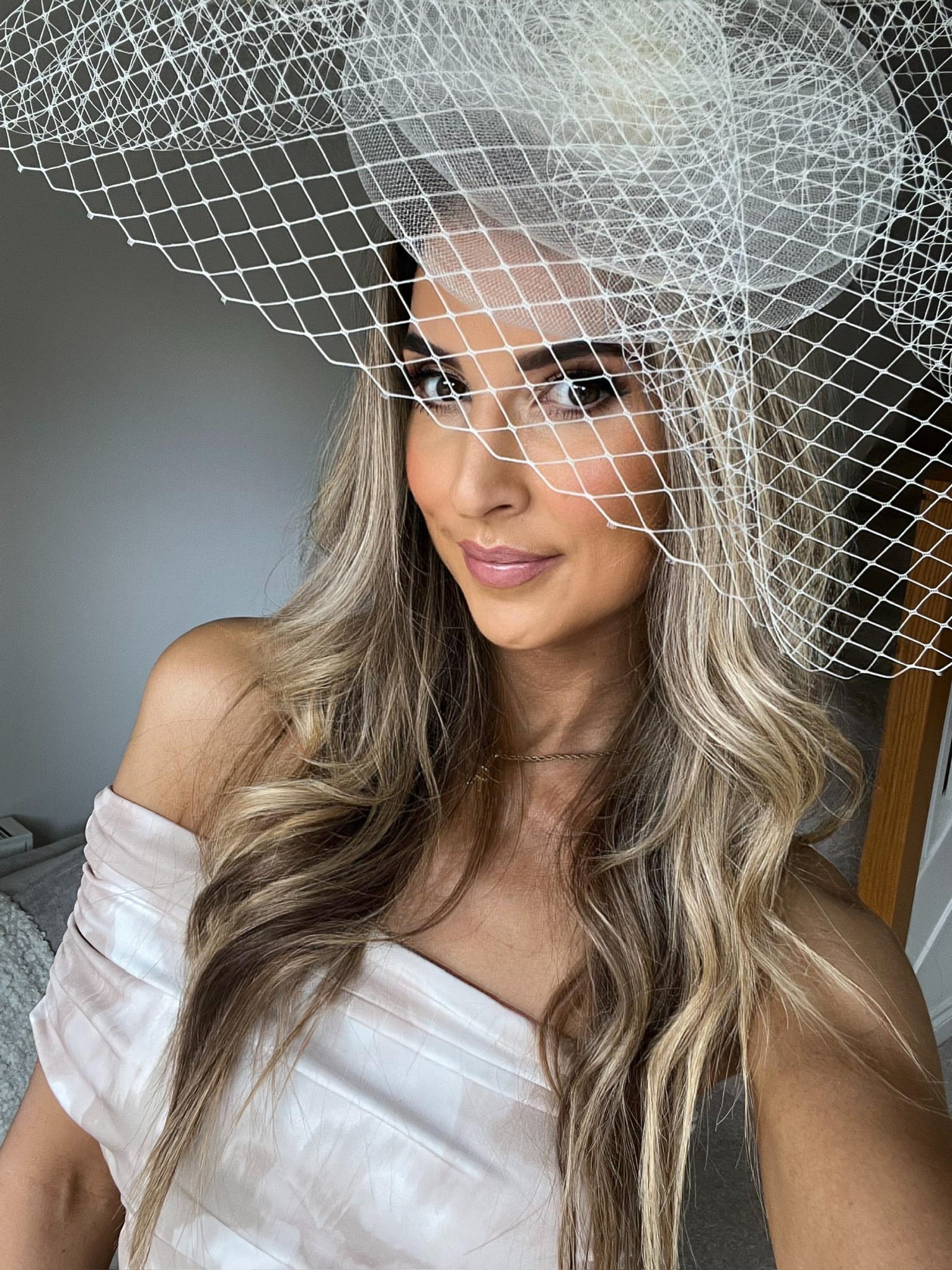 Plate Fascinator Clip white