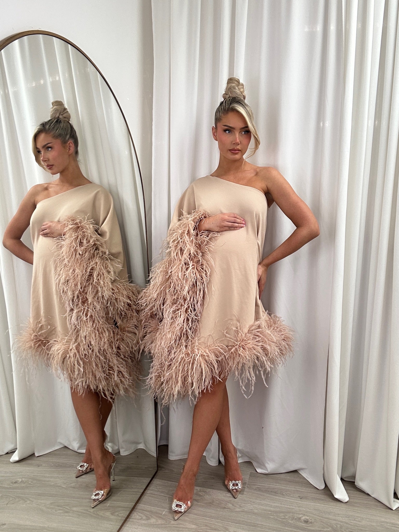 Capri maternity Mini Dress Beige