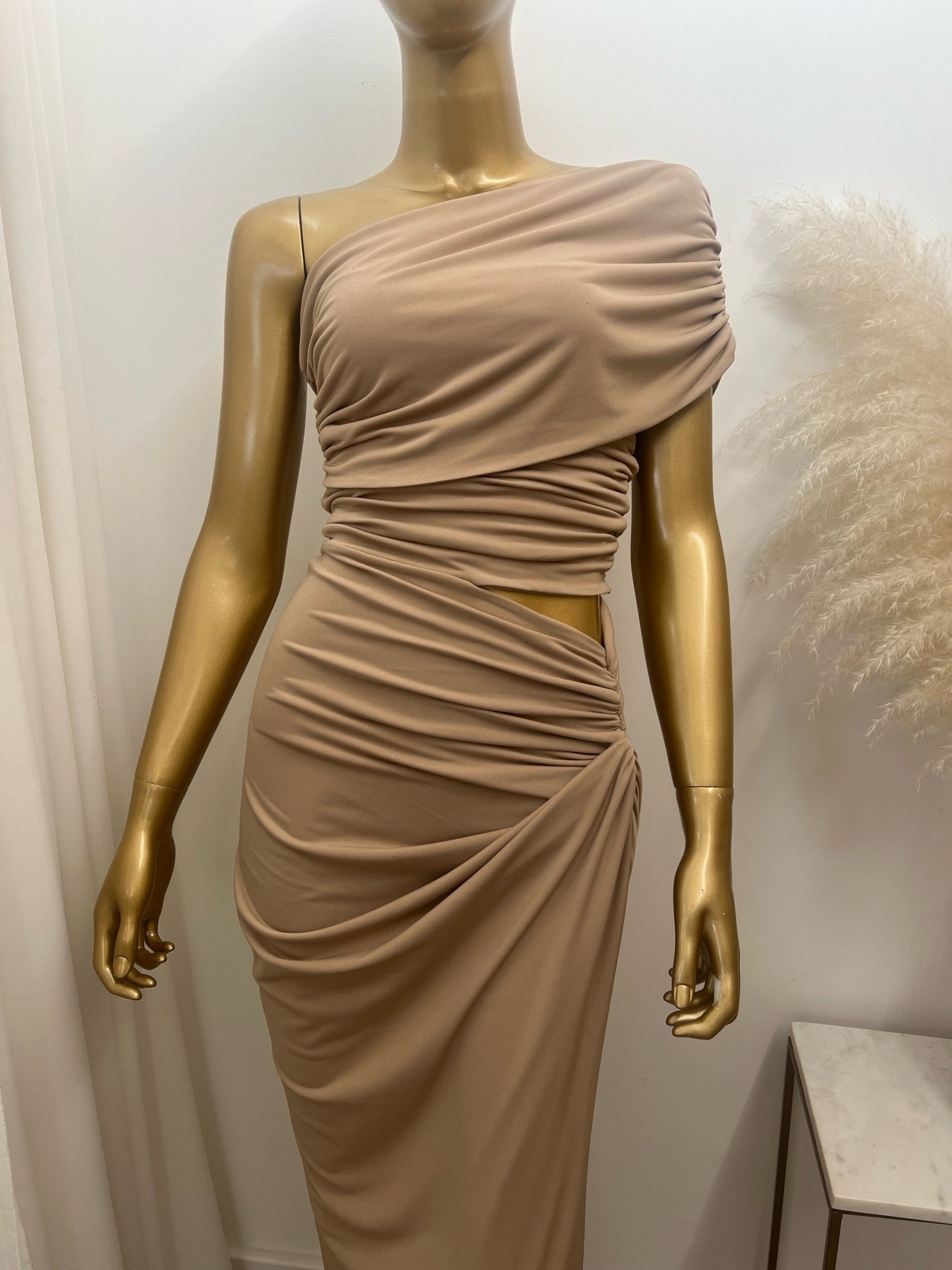 Olivia Asymmetric sleeveless Dress beige