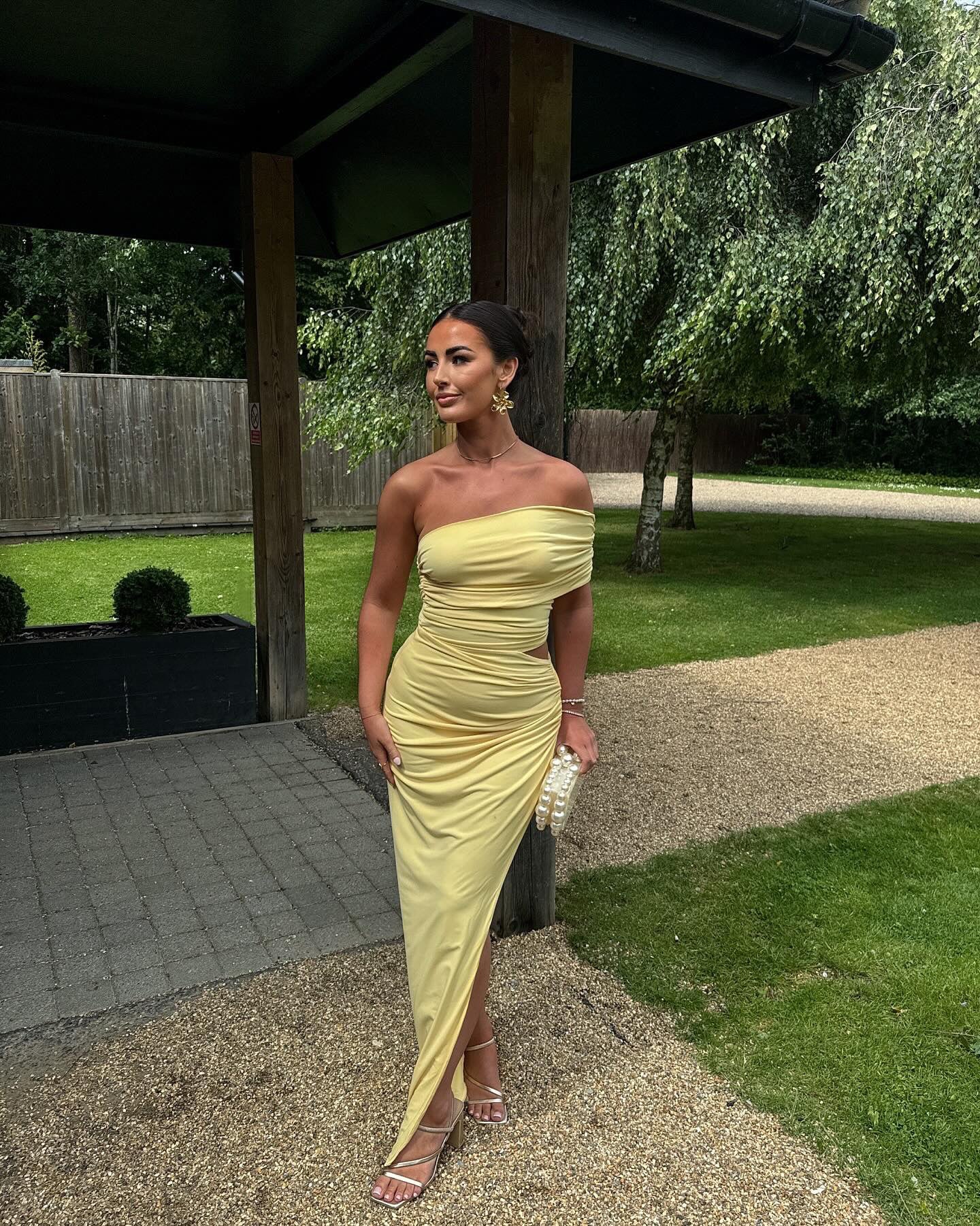 Olivia Asymmetric sleeveless Dress yellow