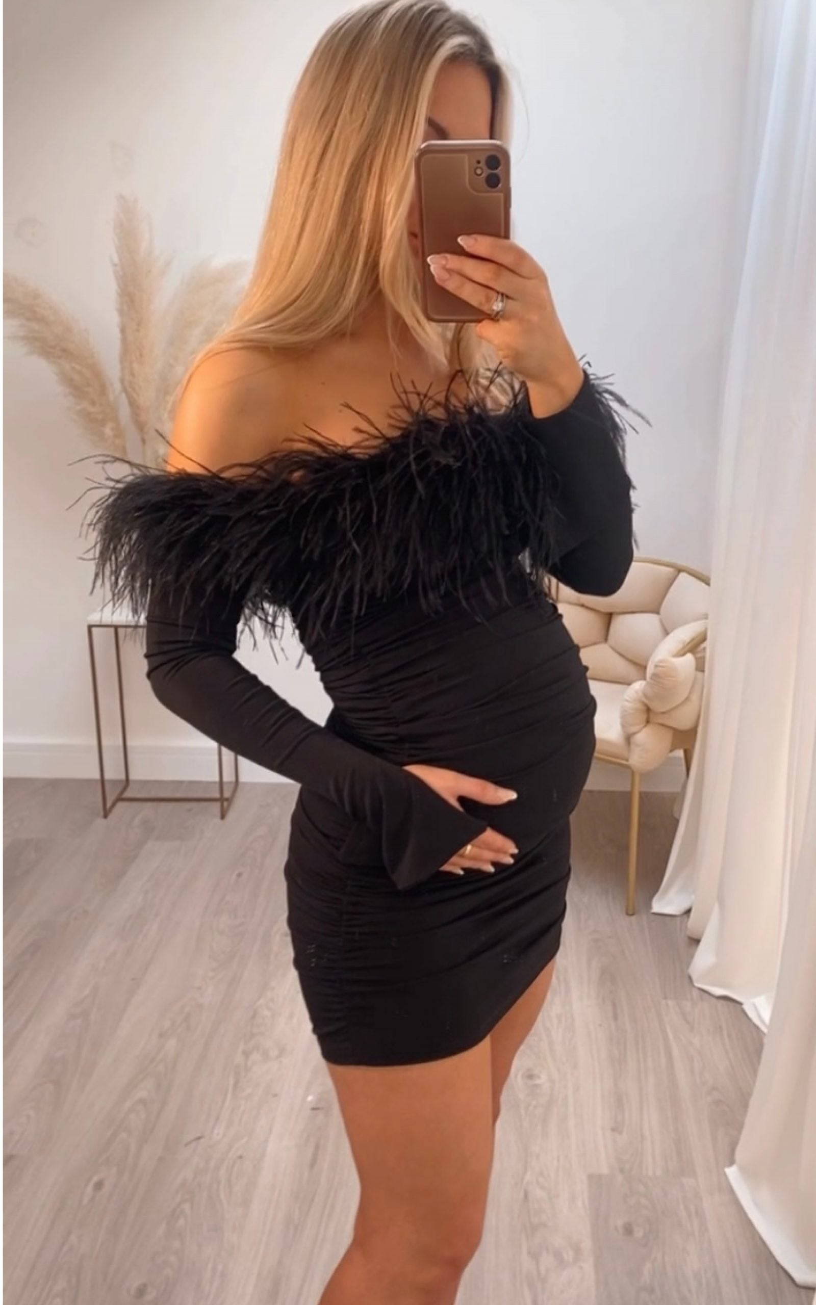 Carrie Ostrich Maternity Mini Black