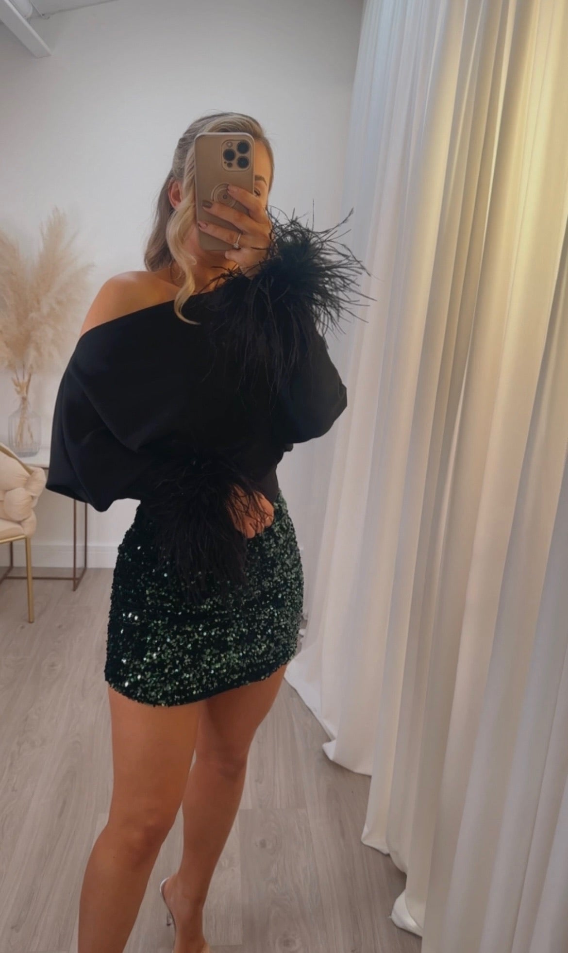 Arella Feather Top Black