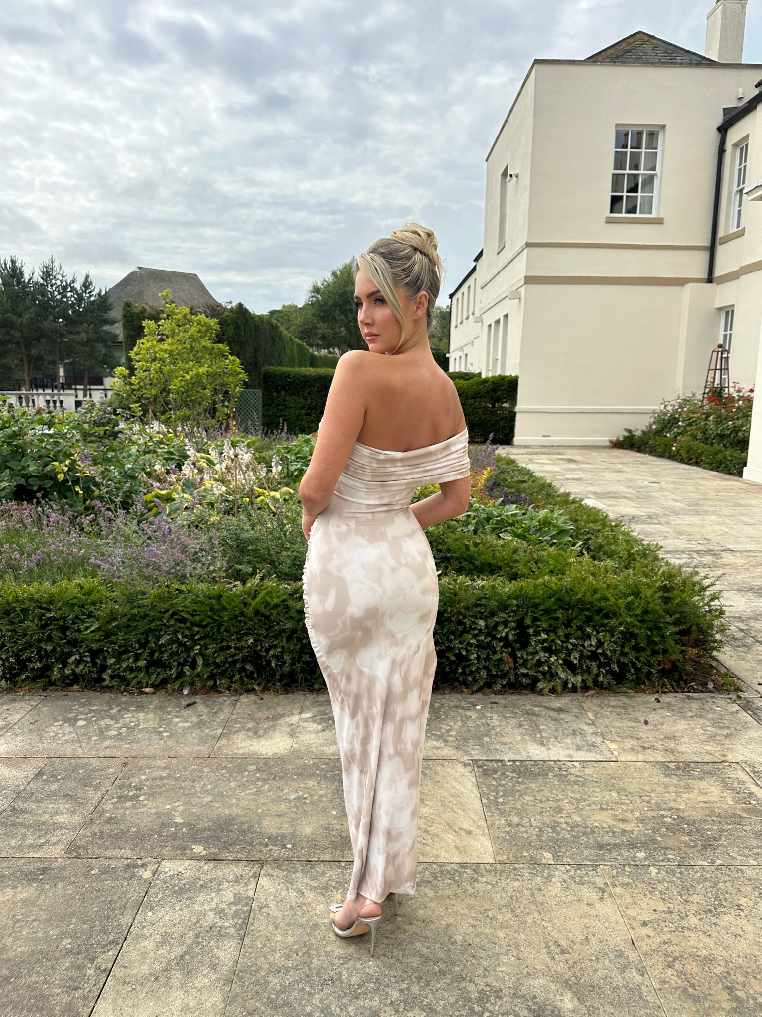 April Sleeveless Midi Dress Nude Smudge