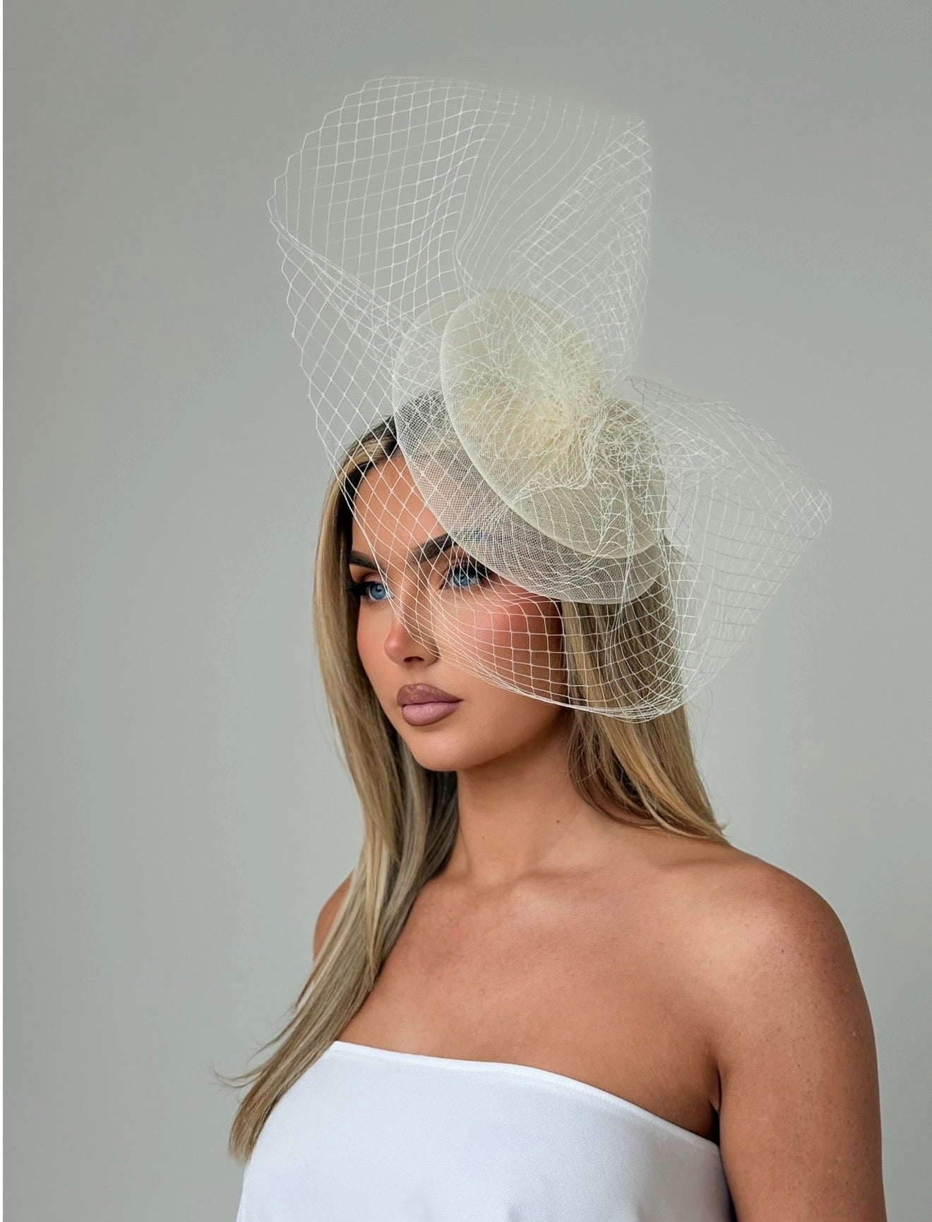 Plate Fascinator Clip white