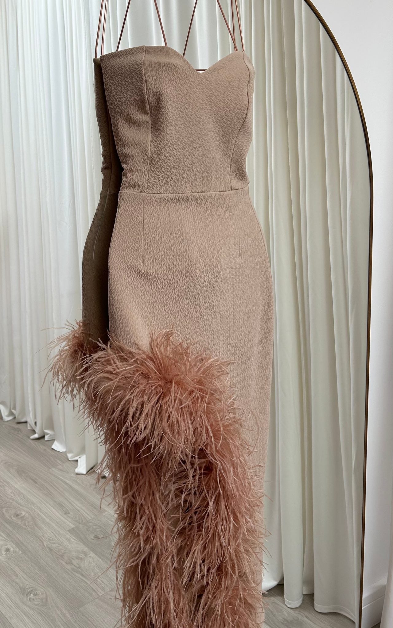 Amara sleeveless Dress Beige